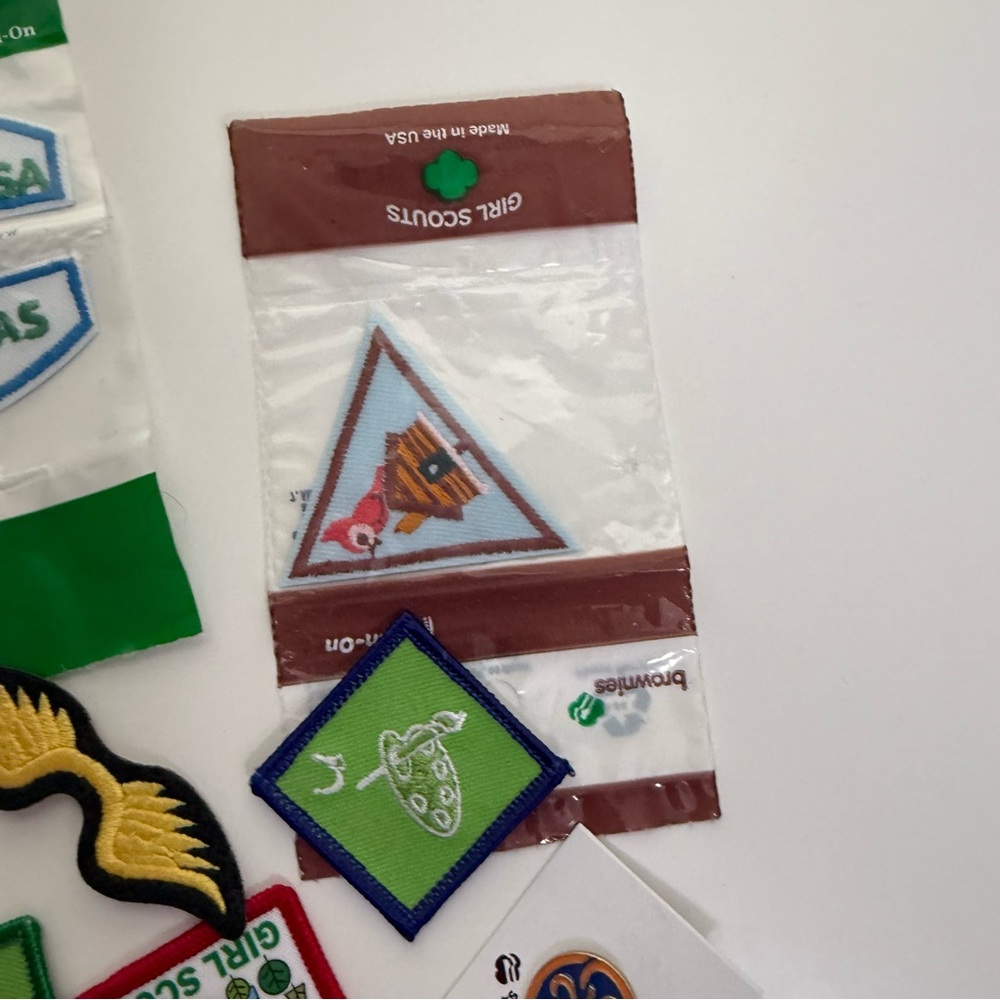Lots of Girl Scouts USA Patch Set pin - Picture 6 of 8